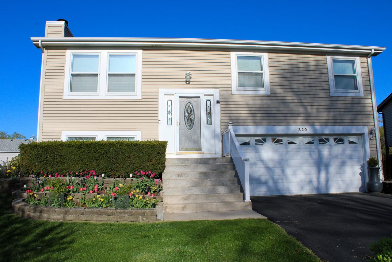 829 Prairie Ave., Bartlett, IL 60103