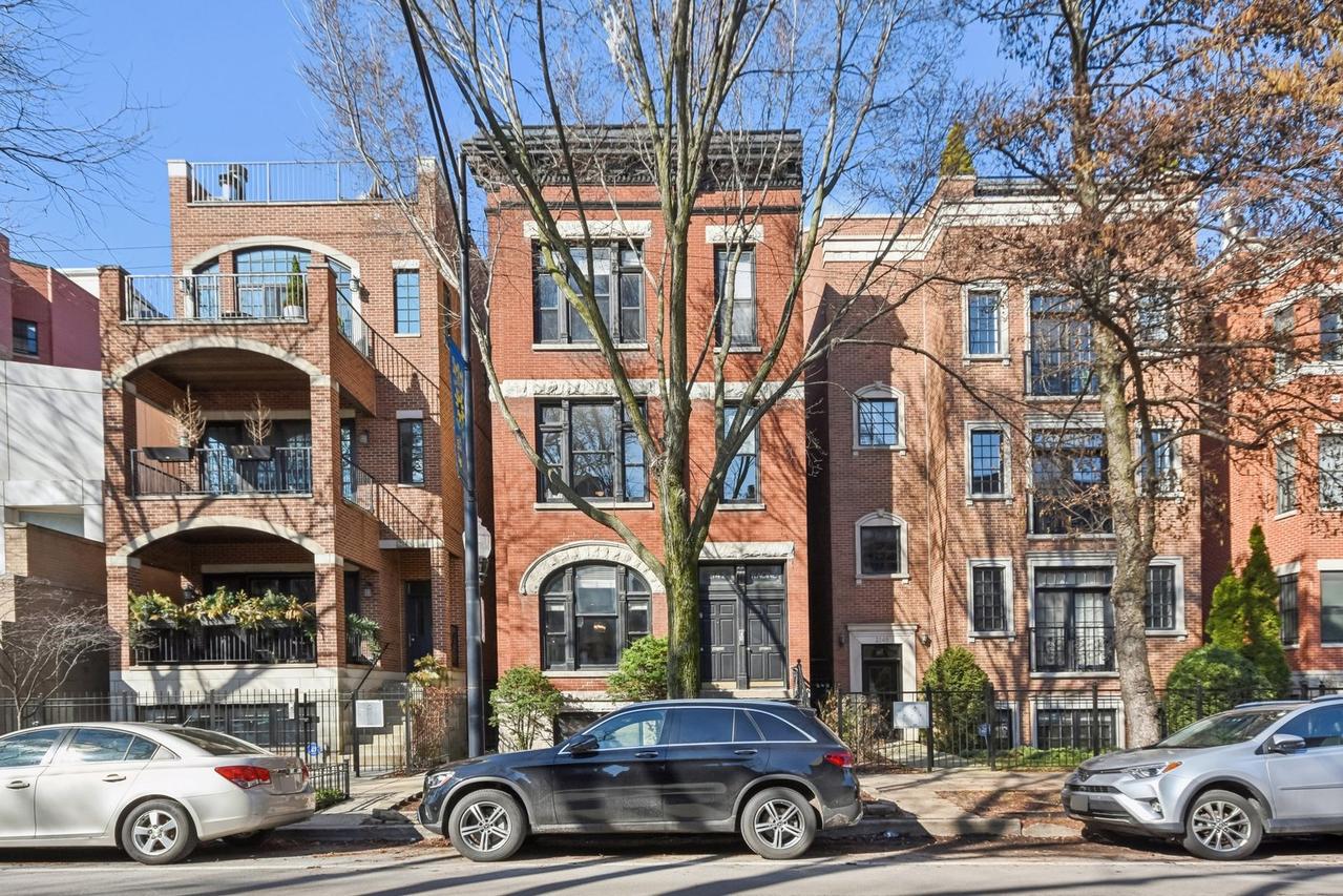 2142 N Racine Ave. #2, Chicago, IL 60614