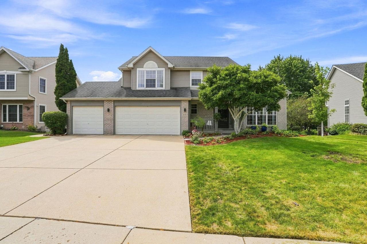 66 White Oak Dr., North Aurora, IL 60542