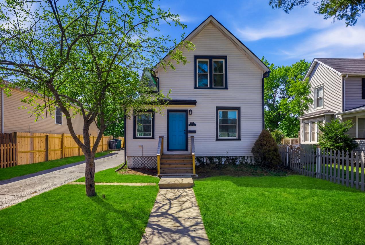 3114 Enoch Ave., Zion, IL 60099