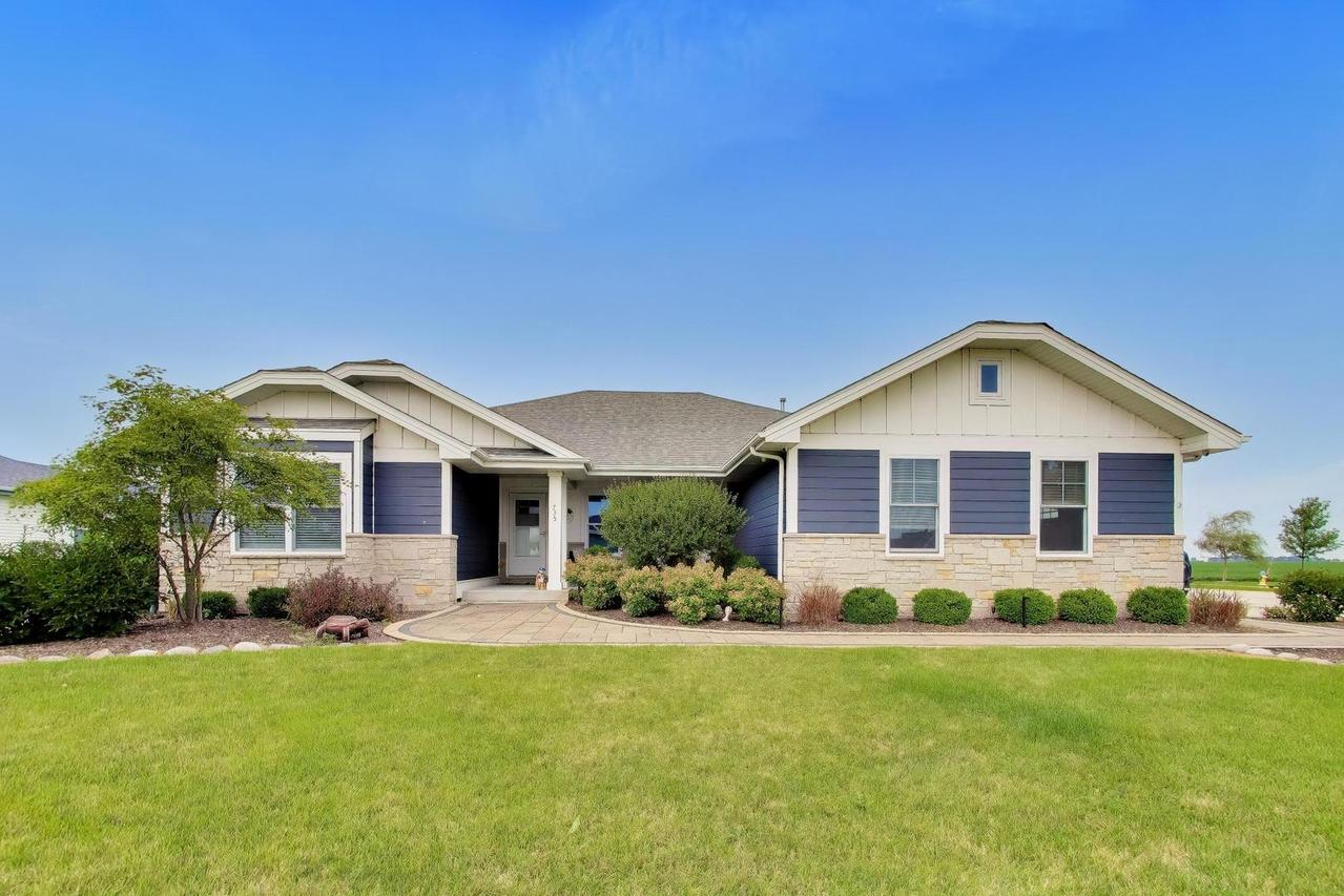 735 Peacock Pl., Manteno, IL 60950