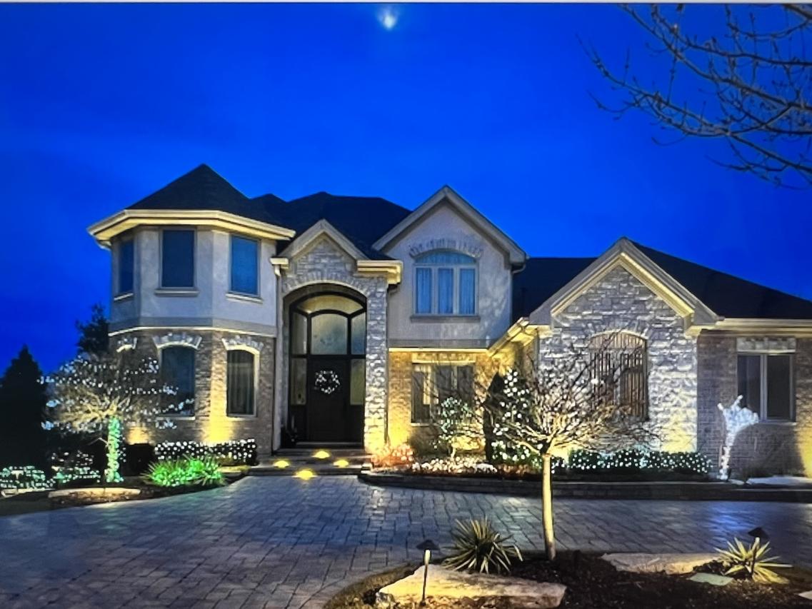 525 Senon Dr., Lemont, IL 60439