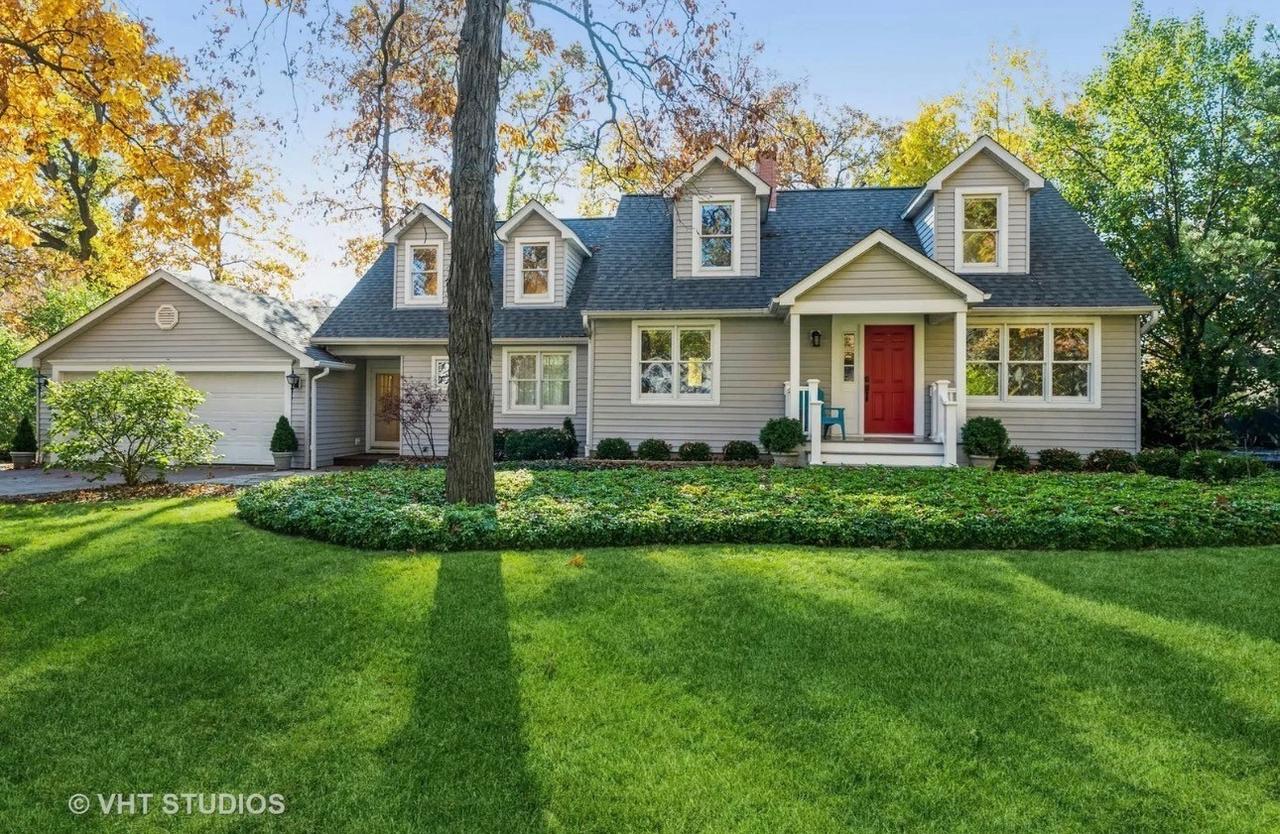 1110 Muir Ave., Lake Bluff, IL 60044