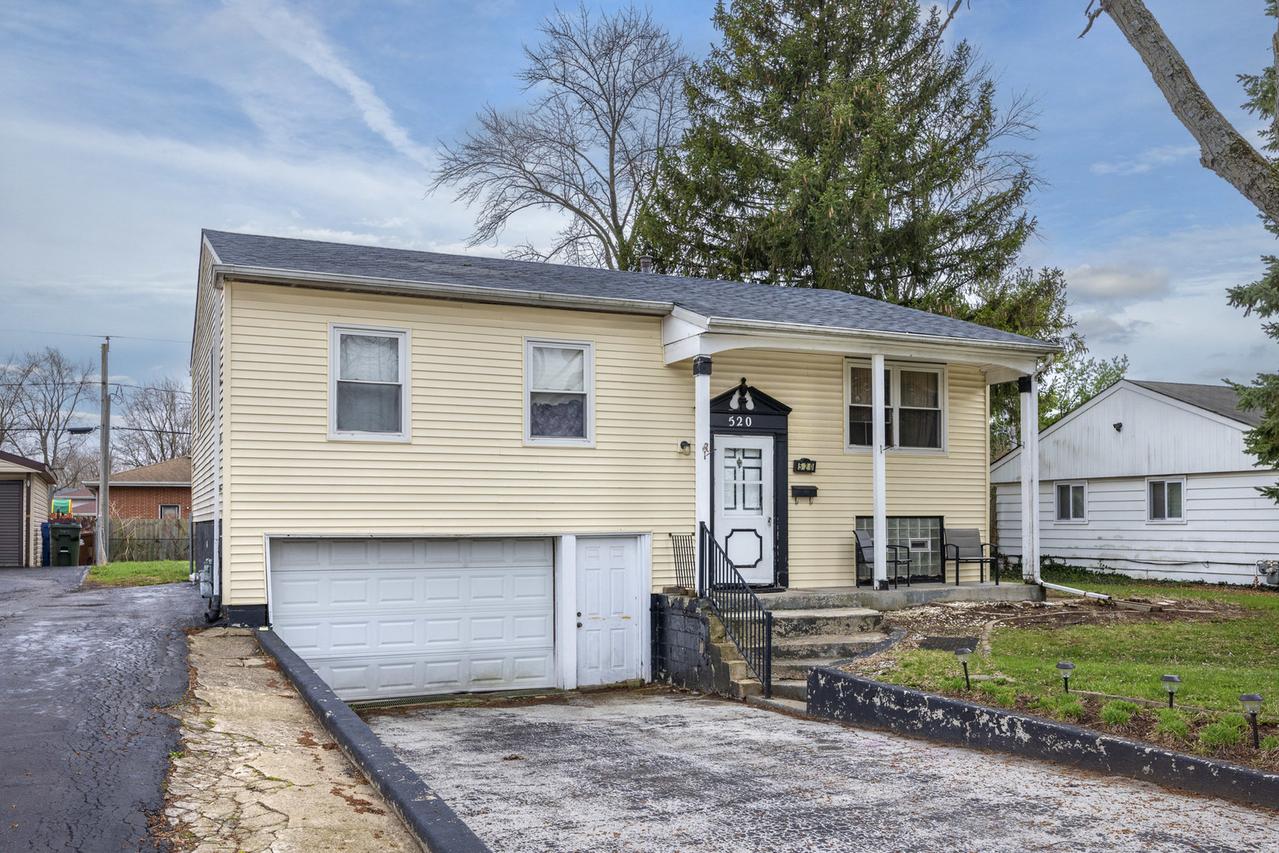 520 E Birch Dr., Glenwood, IL 60425