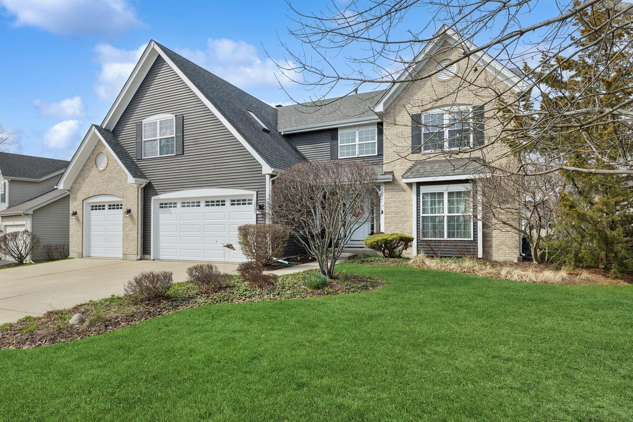 1200 Fieldstone Dr., Crystal Lake, IL 60014