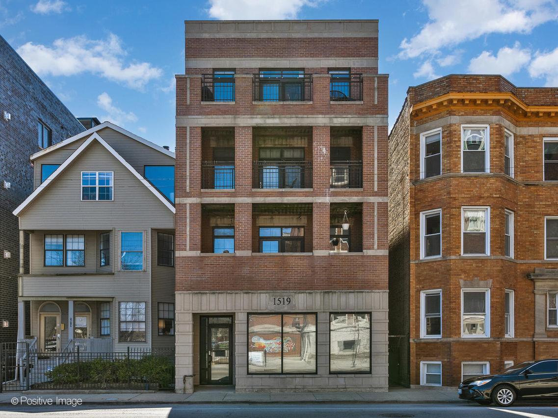 [Address Hidden by Seller], Chicago, IL 60613