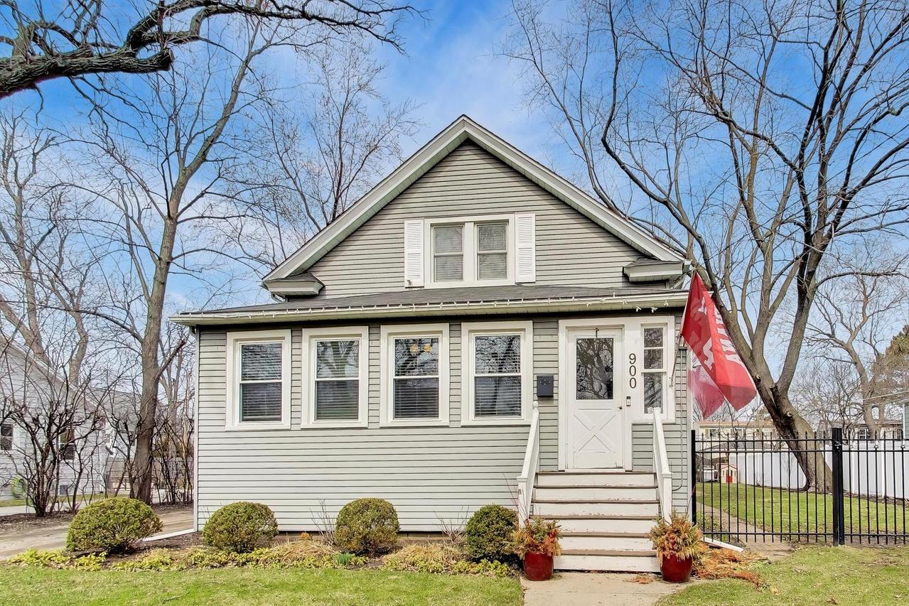 [Address Hidden by Seller], Deerfield, IL 60015