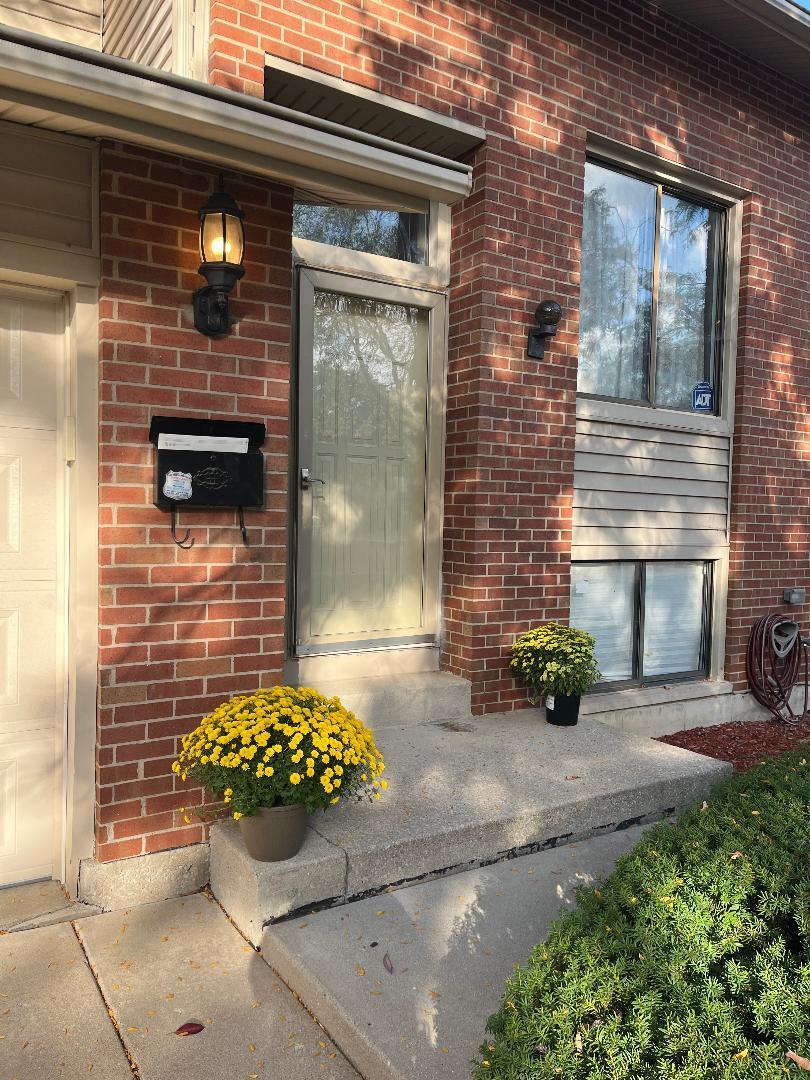 18650 Golfview Dr., Hazel Crest, IL 60429