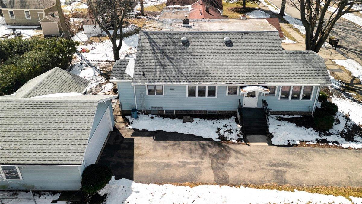 306 W Madison St., Belvidere, IL 61008