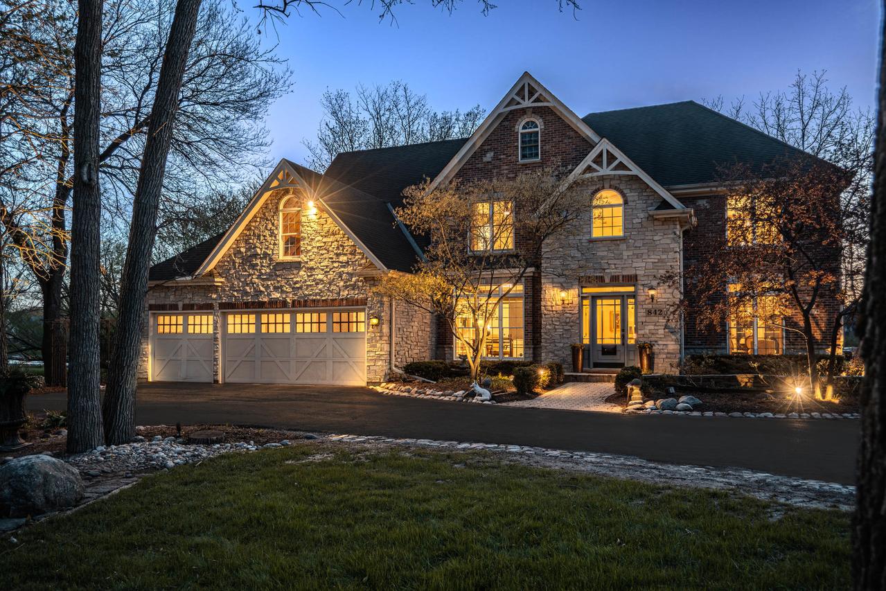 842 N Bennett St., Geneva, IL 60134