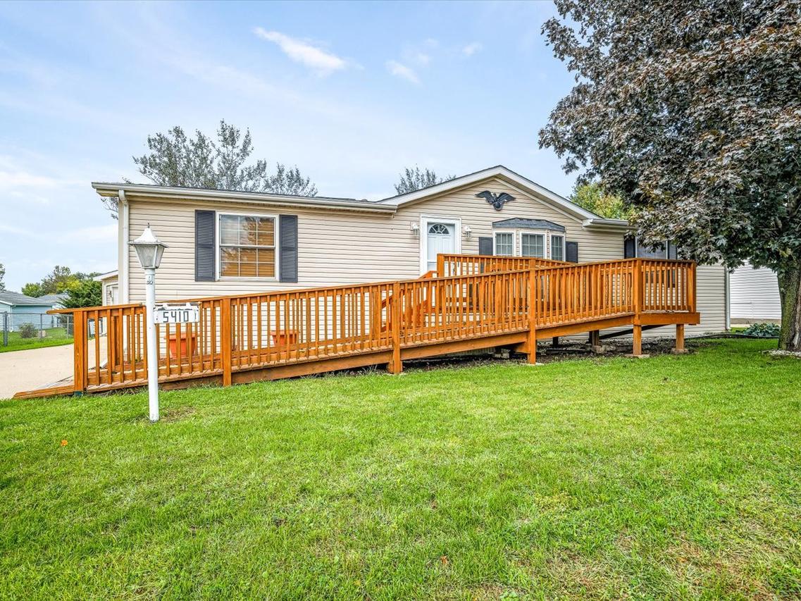 5410 Autumnash Ln., Machesney Park, IL 61115