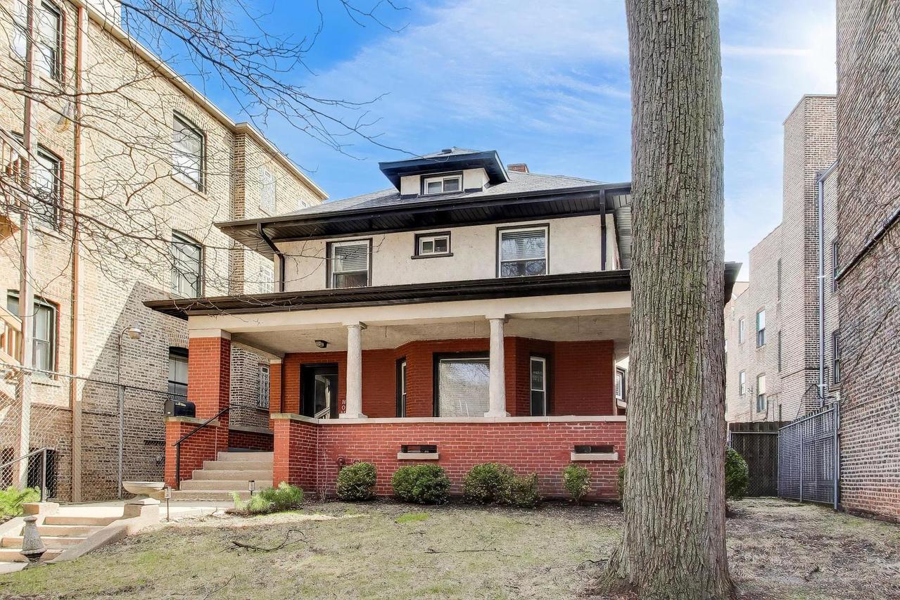 7015 N Sheridan Rd., Chicago, IL 60626