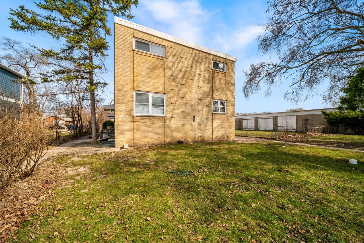 1315 Mcdaniel Ave. #C, Evanston, IL 60201