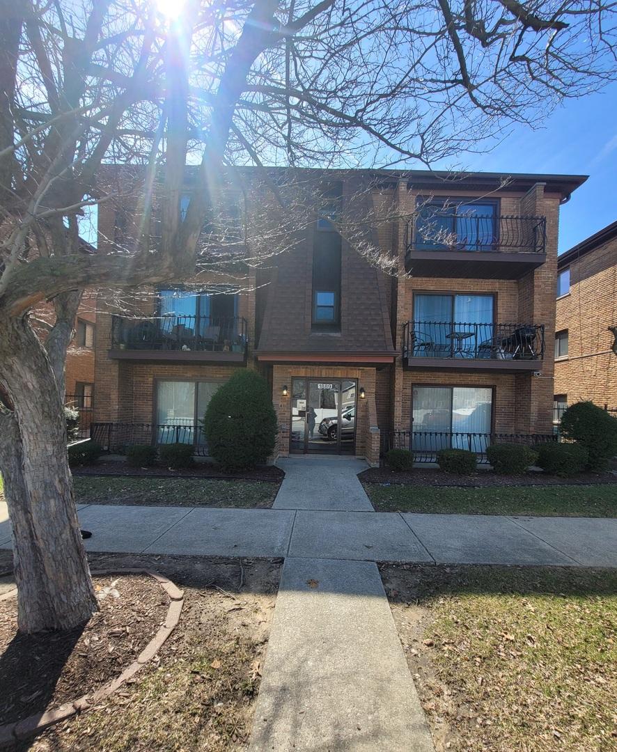 1889 Michigan City Rd. #3E, Calumet City, IL 60409