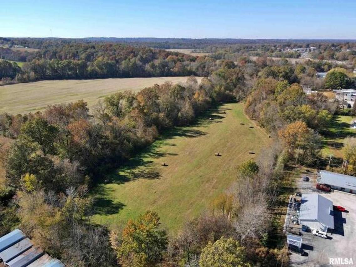 521 E Vine St., Vienna, IL 62995