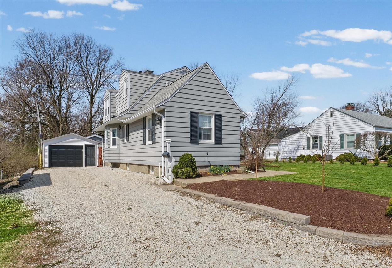 605 S Russell St., Champaign, IL 61821