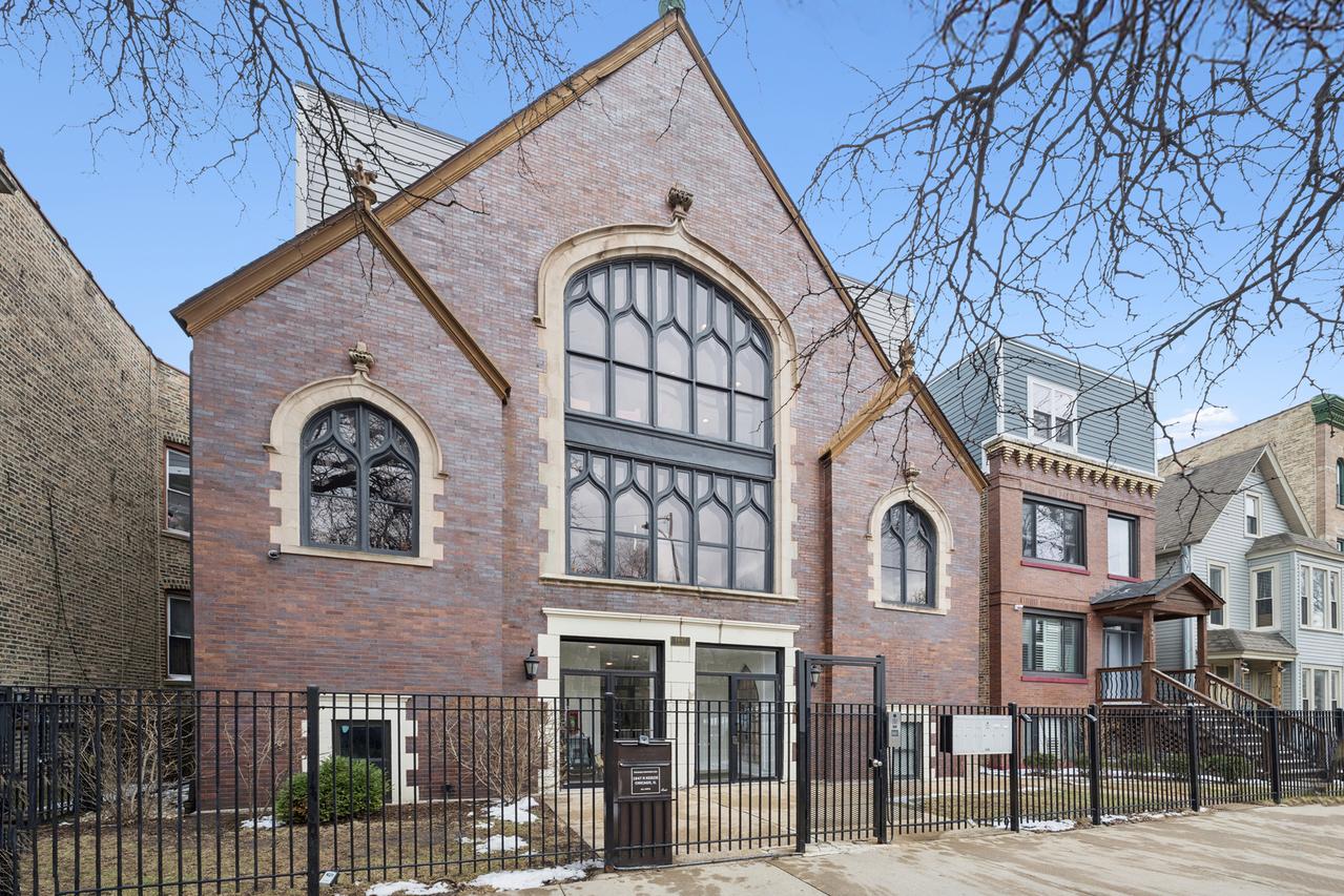1847 N Kedzie Ave. #3S, Chicago, IL 60647