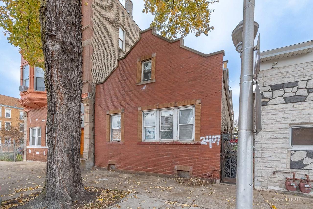 2407 S Albany Ave., Chicago, IL 60623