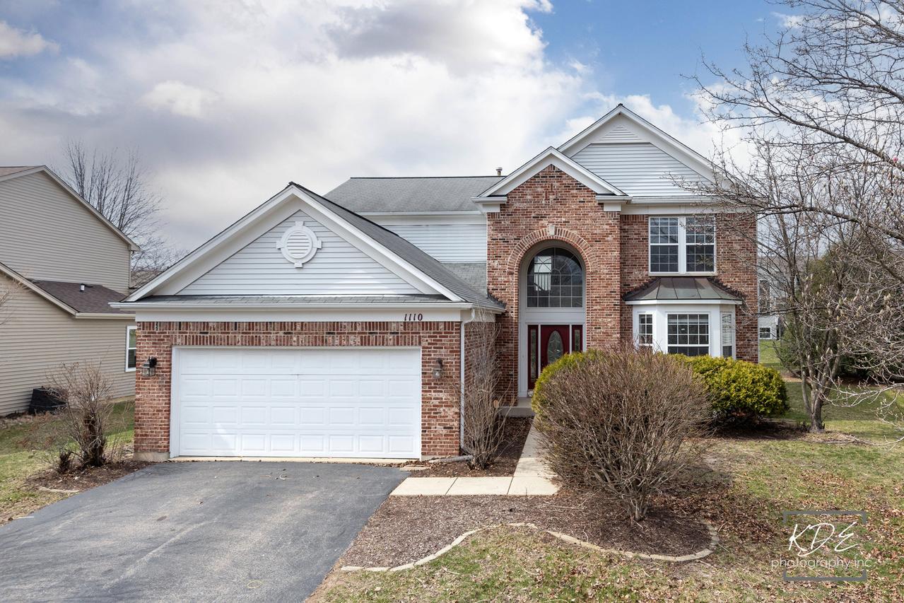 1110 Oakhill Dr., Aurora, IL 60502