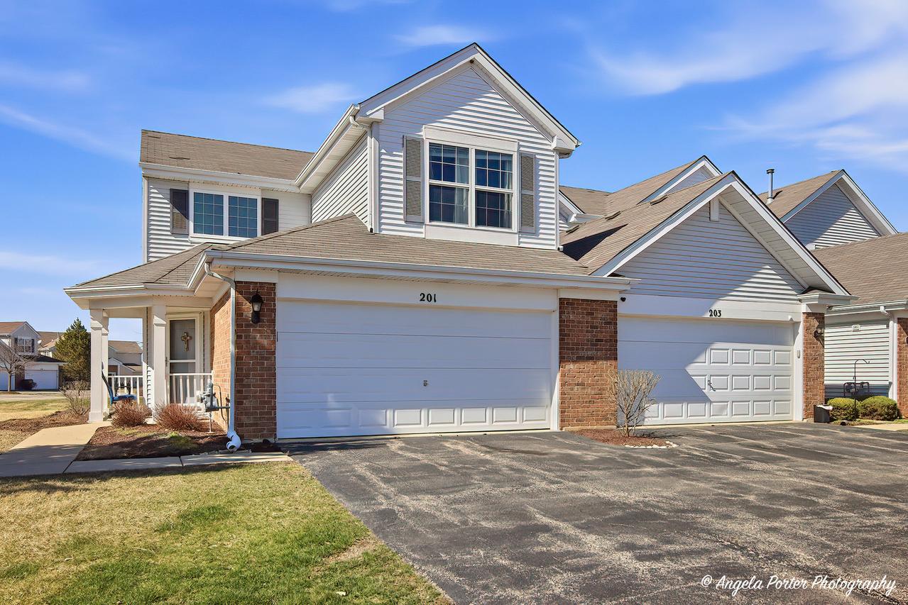 201 Macintosh Ave., Woodstock, IL 60098