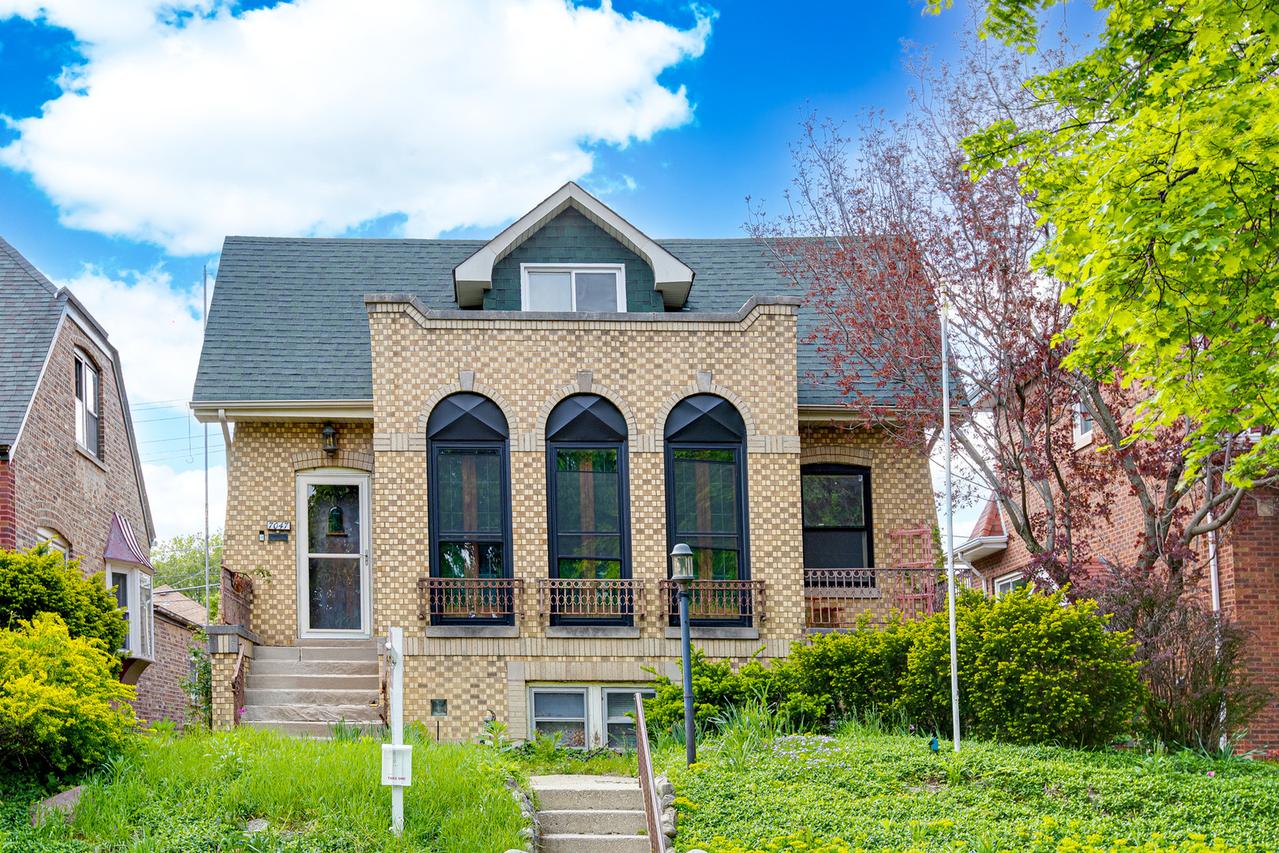 7047 N 26th Pkwy., Berwyn, IL 60402