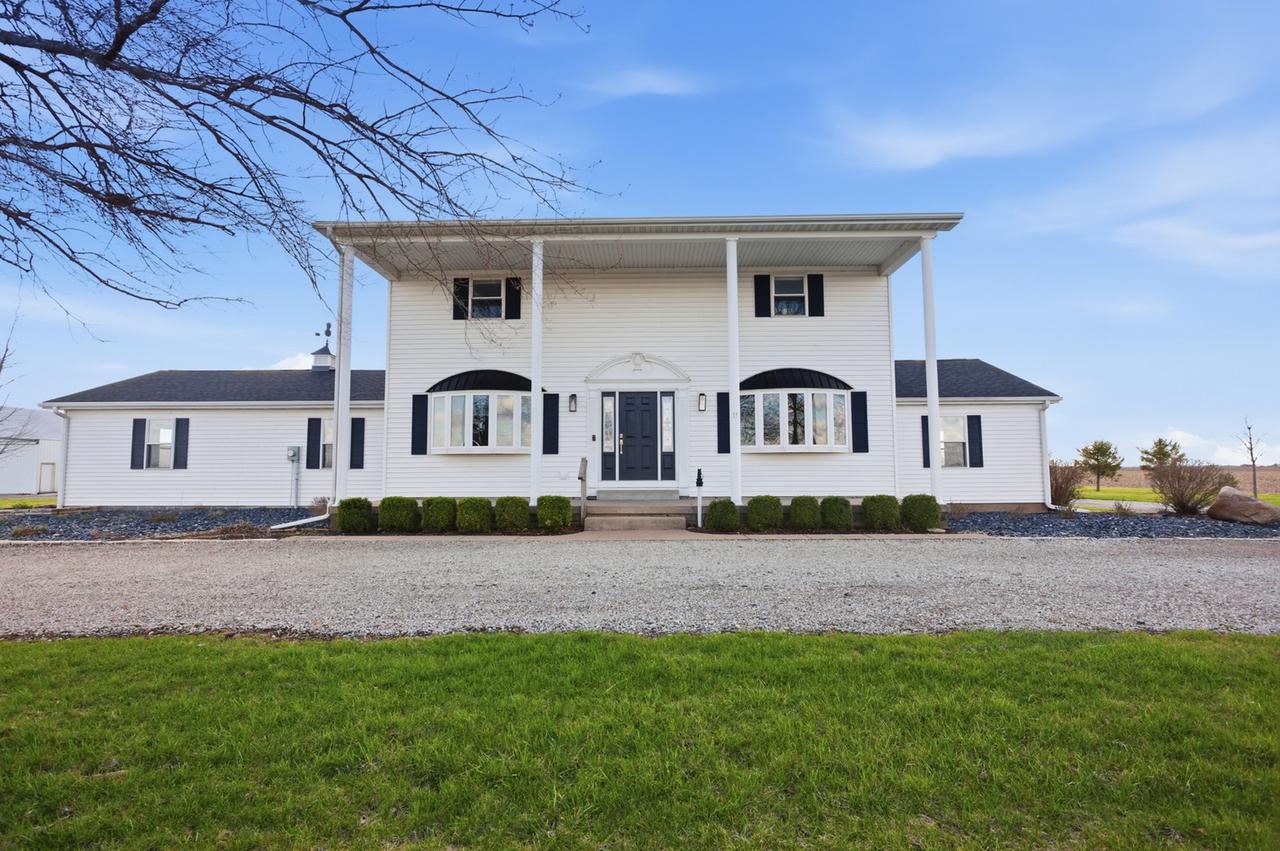 1189 County Road 200 E Rd., Seymour, IL 61875