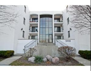 500 Lakeview Ave. #1C, Highwood, IL 60040