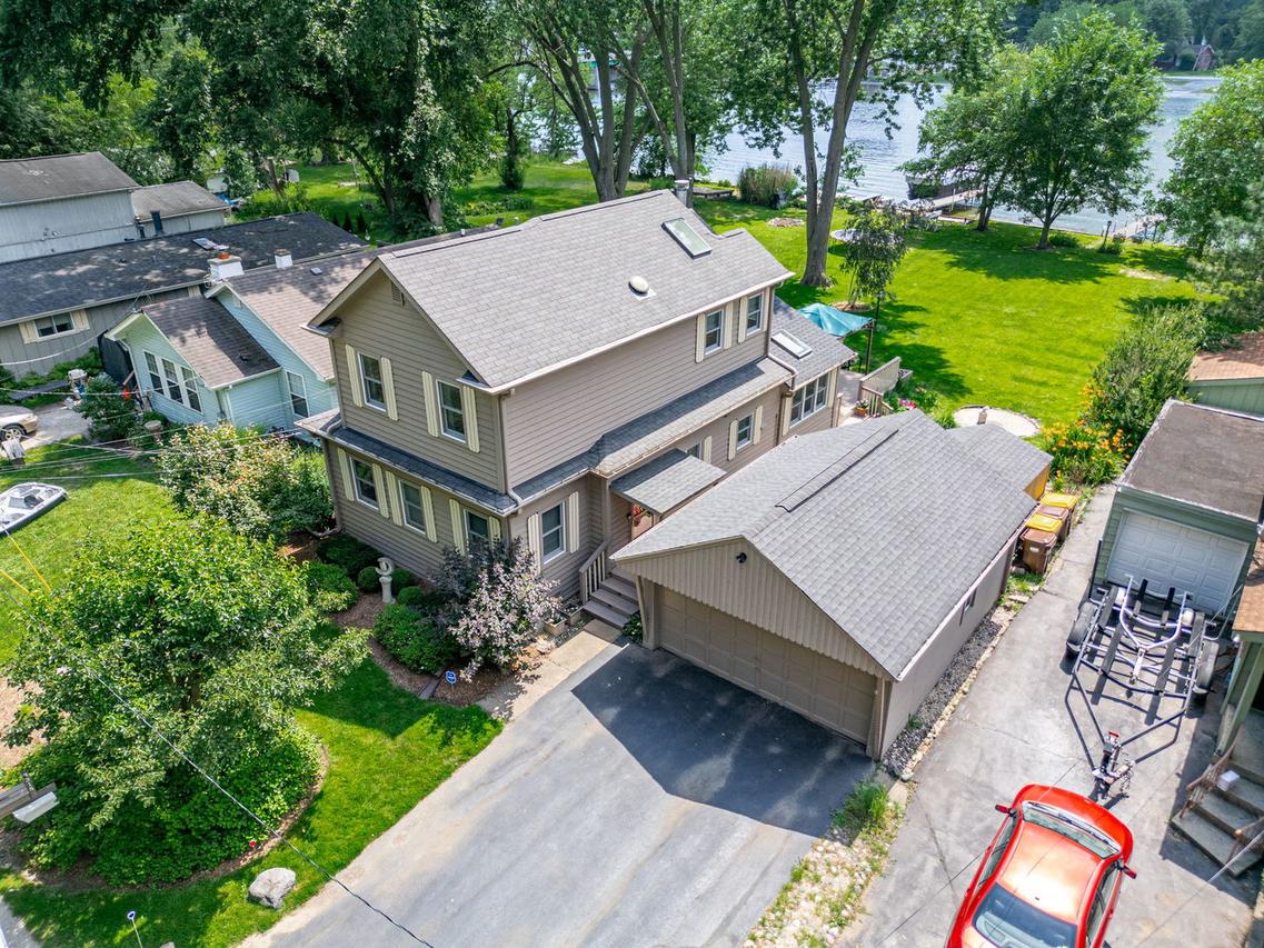 3315 S Riverdale Rd., Mchenry, IL 60051