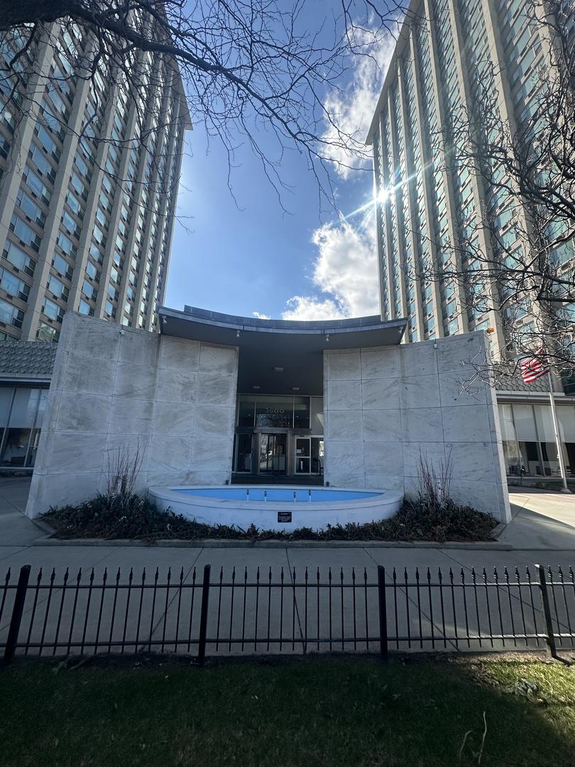 3600 N Lake Shore Dr. #1624, Chicago, IL 60613