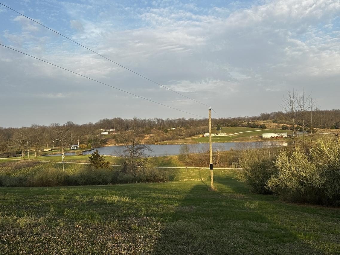 5609 Ten Mile Rd., Mcleansboro, IL 62859