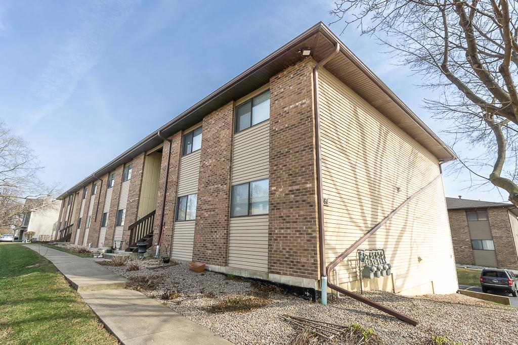 381 S Collins St. #B, South Elgin, IL 60177