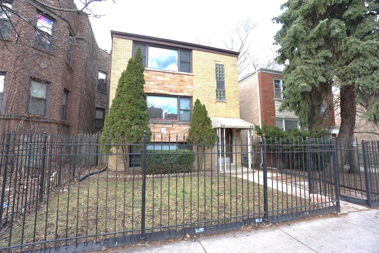 6430 N Hoyne Ave., Chicago, IL 60645