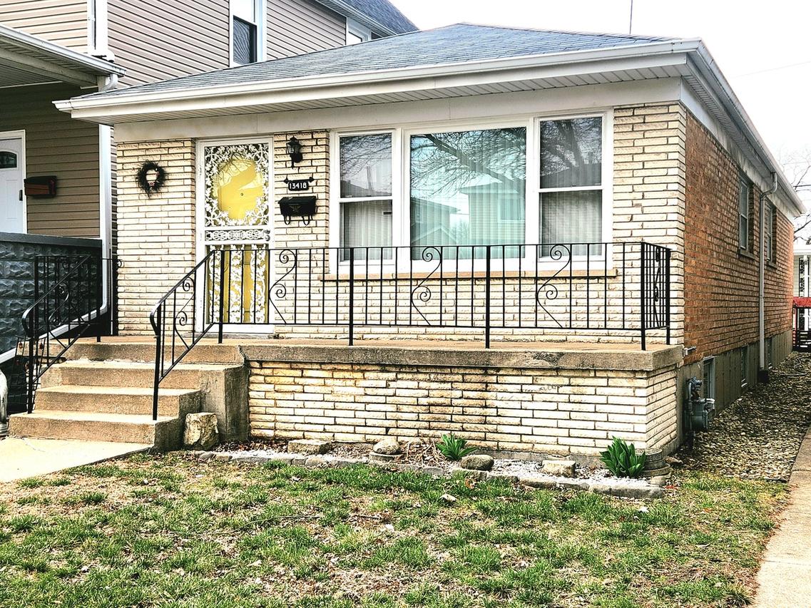 [Address Hidden by Seller], Chicago, IL 60633