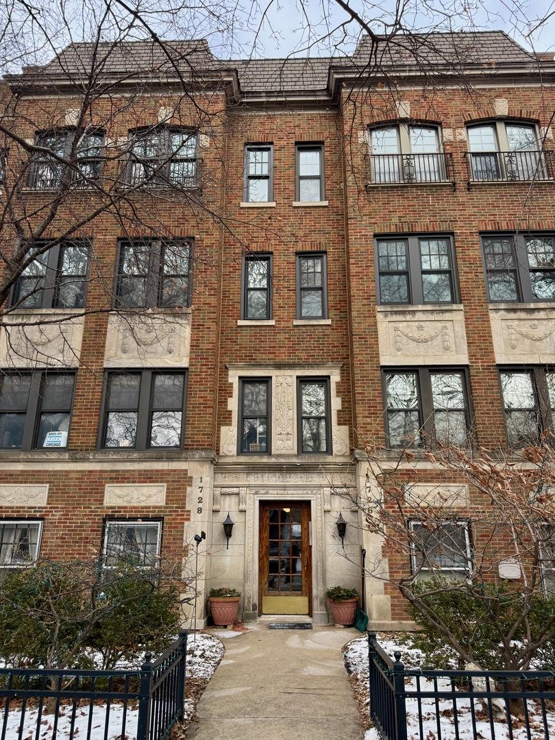 1728 W Rascher Ave. #2W, Chicago, IL 60640