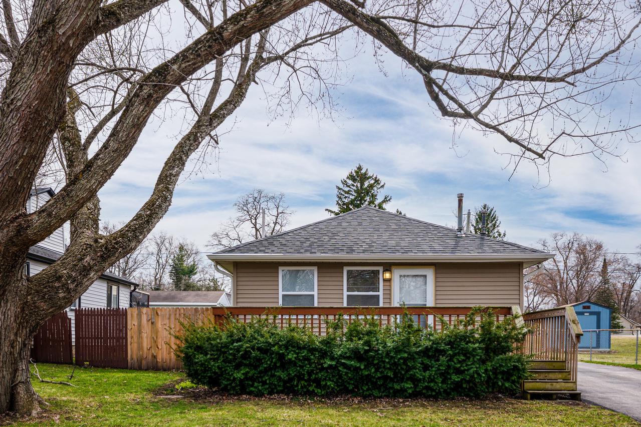 7607 Hickory Rd., Wonder Lake, IL 60097