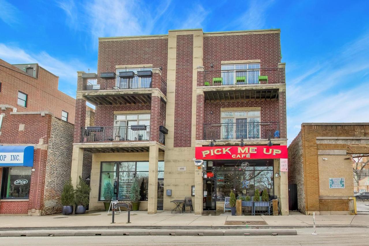 4880 N Clark St. #2A, Chicago, IL 60640
