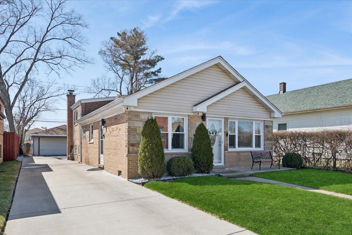 3124 Madison St., Bellwood, IL 60104