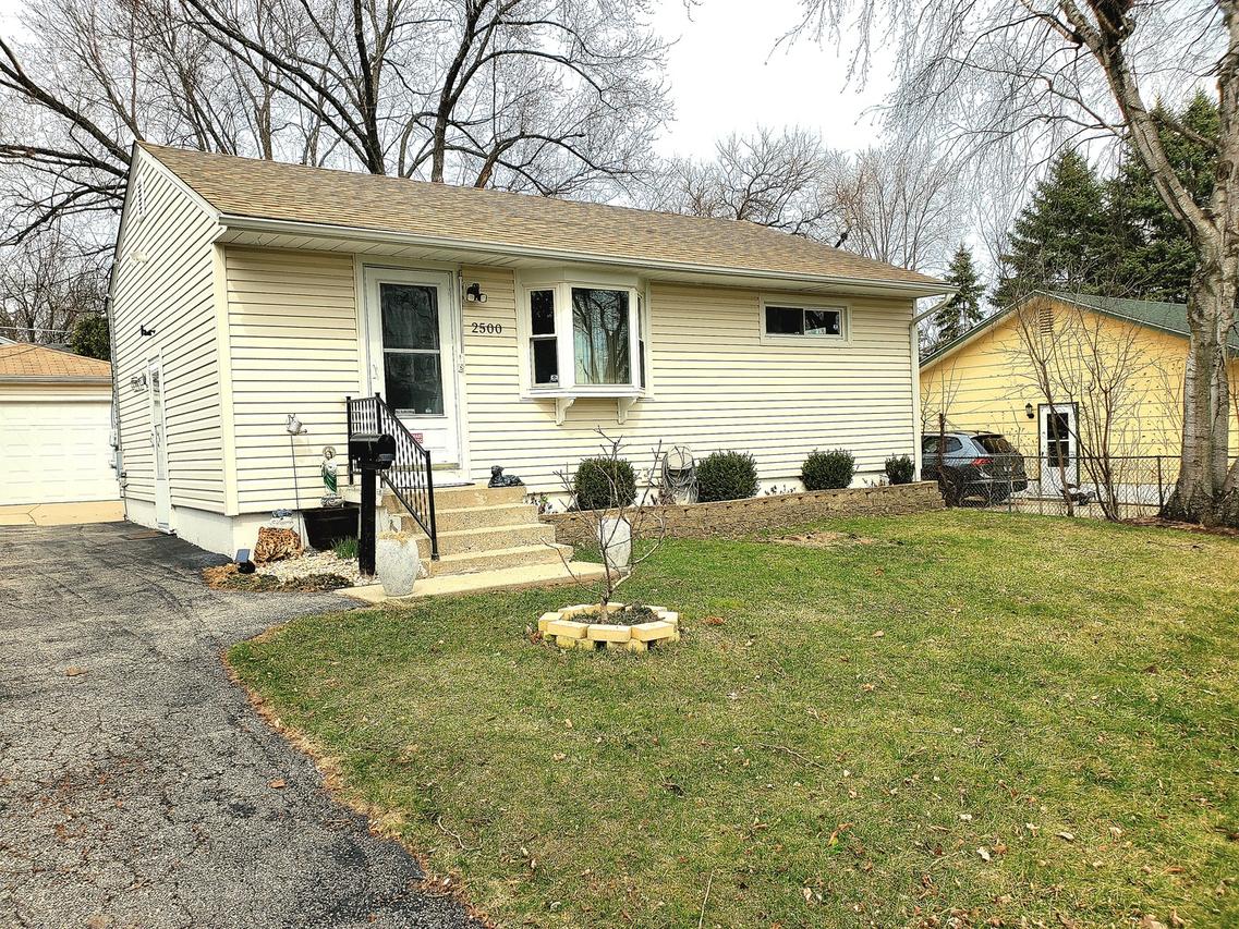 2500 Dakota Rd., Waukegan, IL 60087