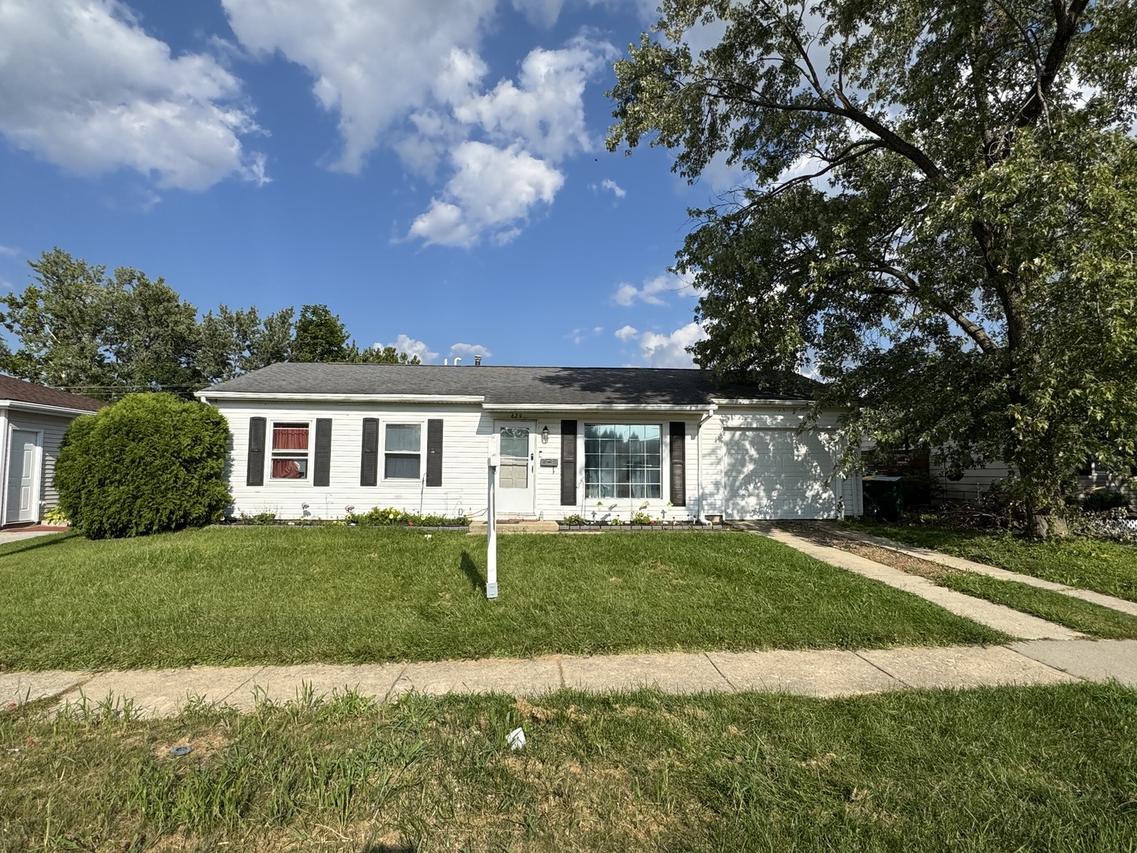 629 Belmont Dr., Romeoville, IL 60446