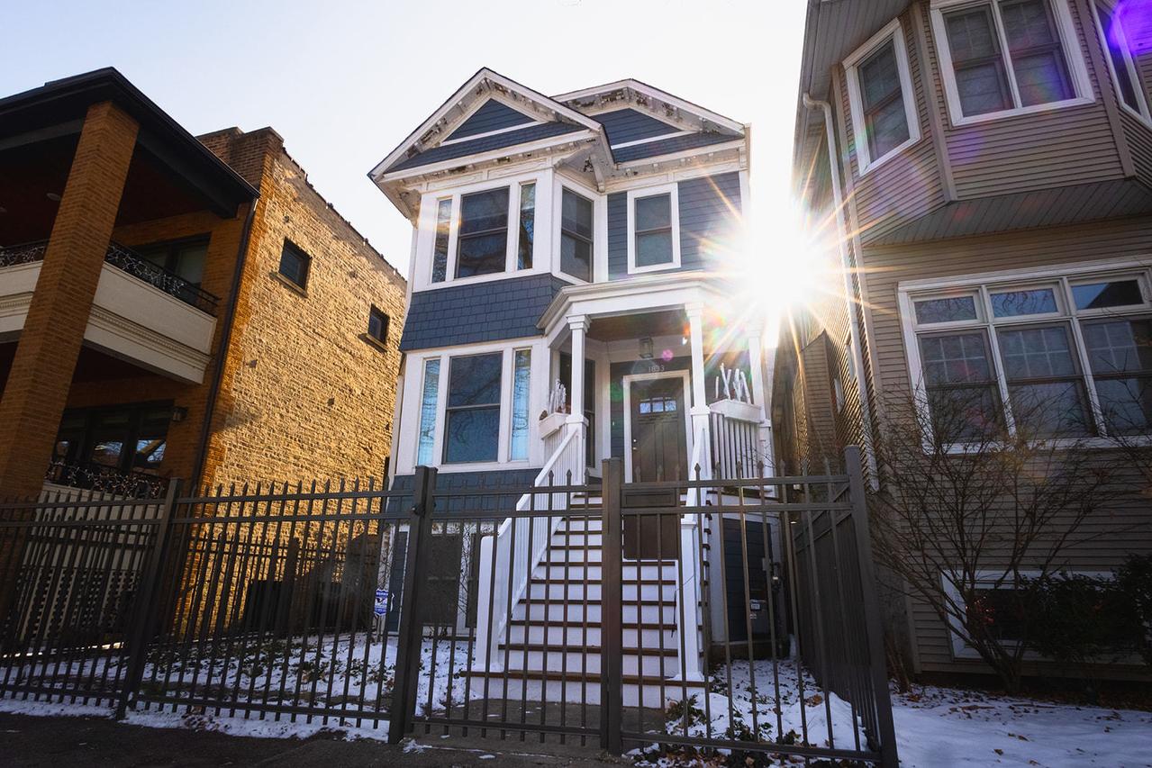 1833 W Cuyler Ave., Chicago, IL 60613
