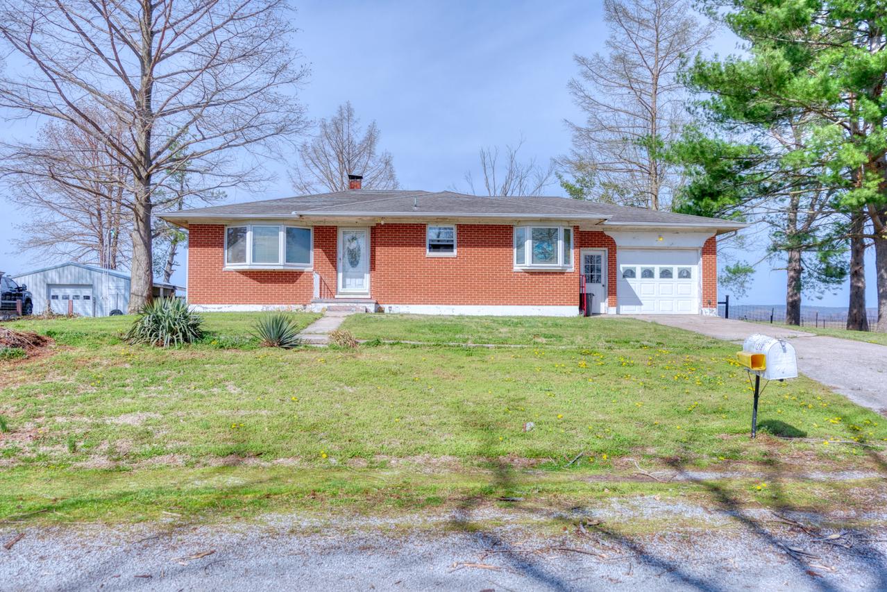 1219 Indian Ridge Rd., Jacob, IL 62950