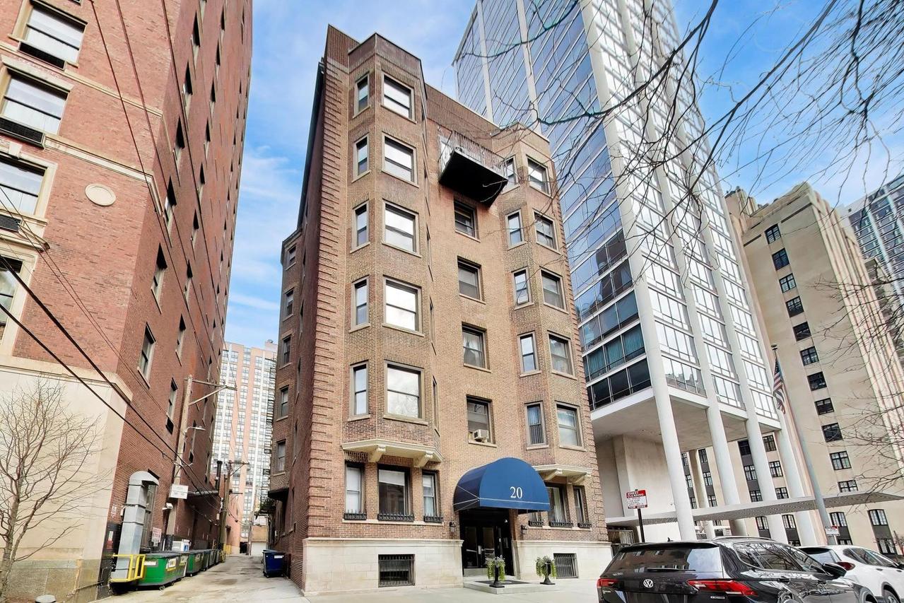 20 E Goethe St. #501, Chicago, IL 60610