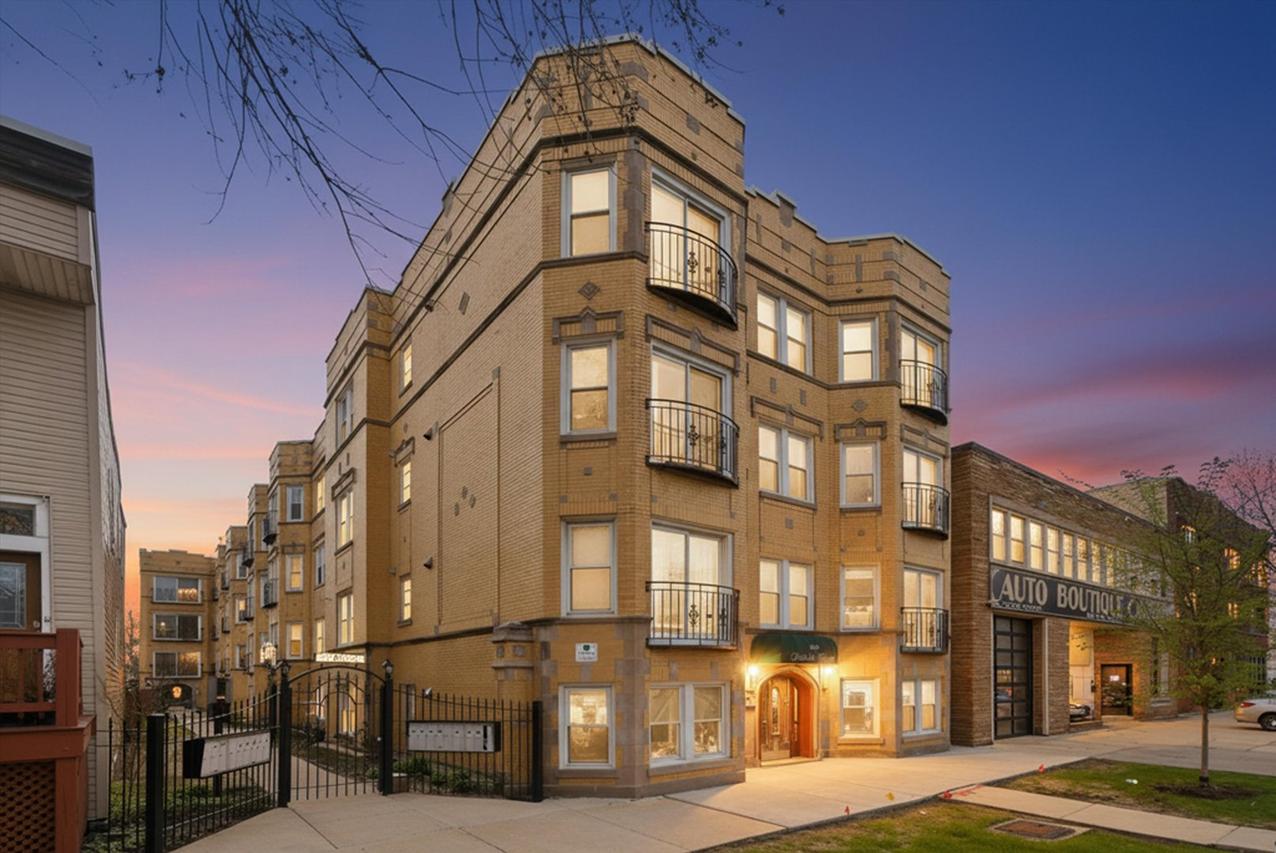 [Address Hidden by Seller], Chicago, IL 60641