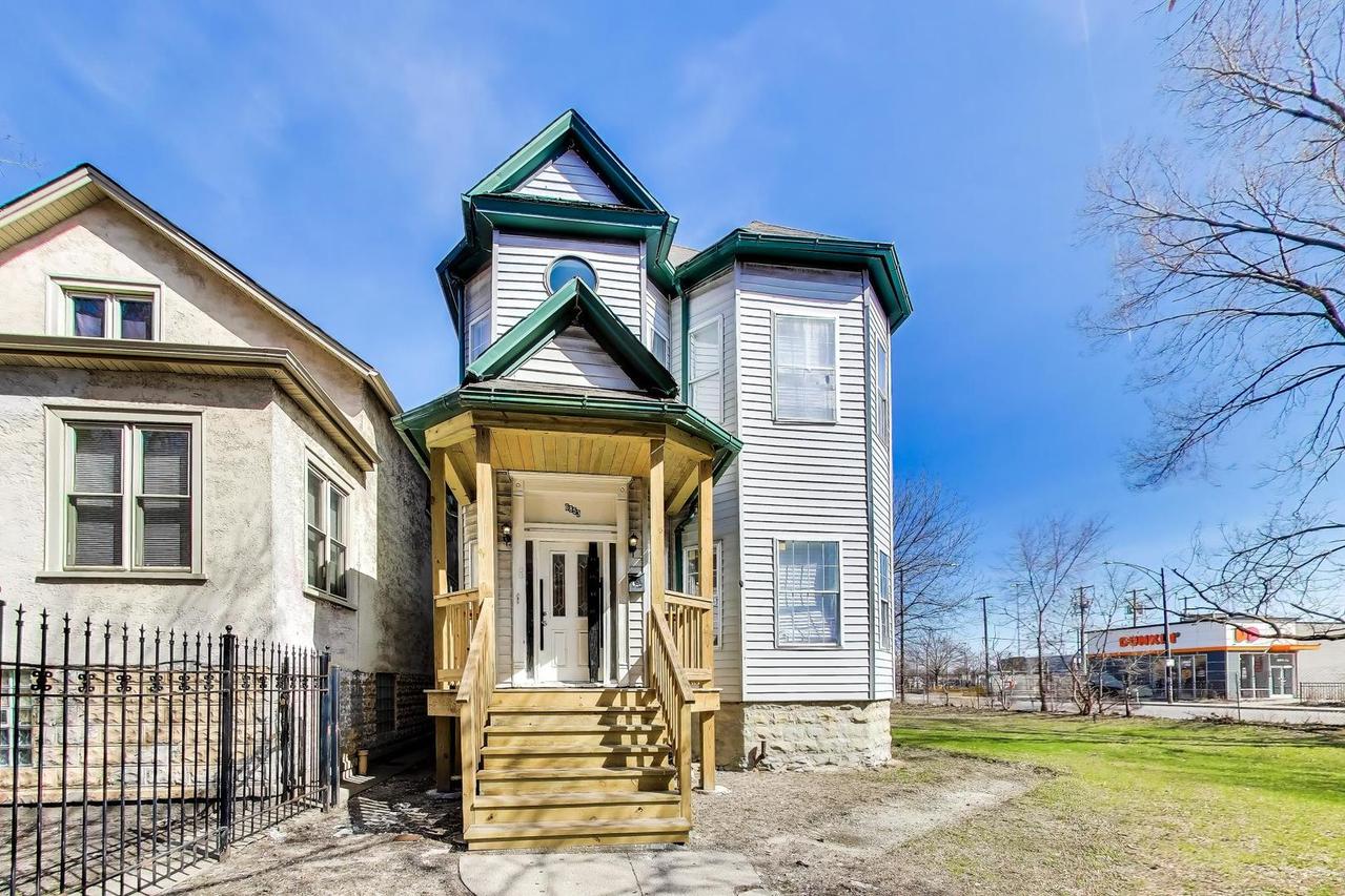 6853 S Perry Ave., Chicago, IL 60621