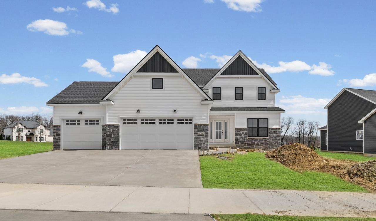 1206 Willowgrove Ln., Mahomet, IL 61853