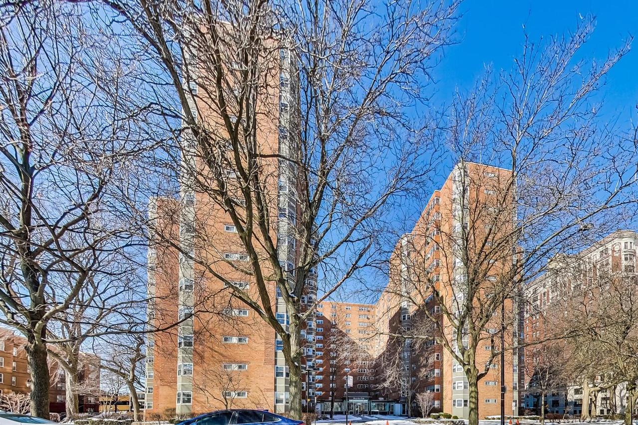 4980 N Marine Dr. #831, Chicago, IL 60640