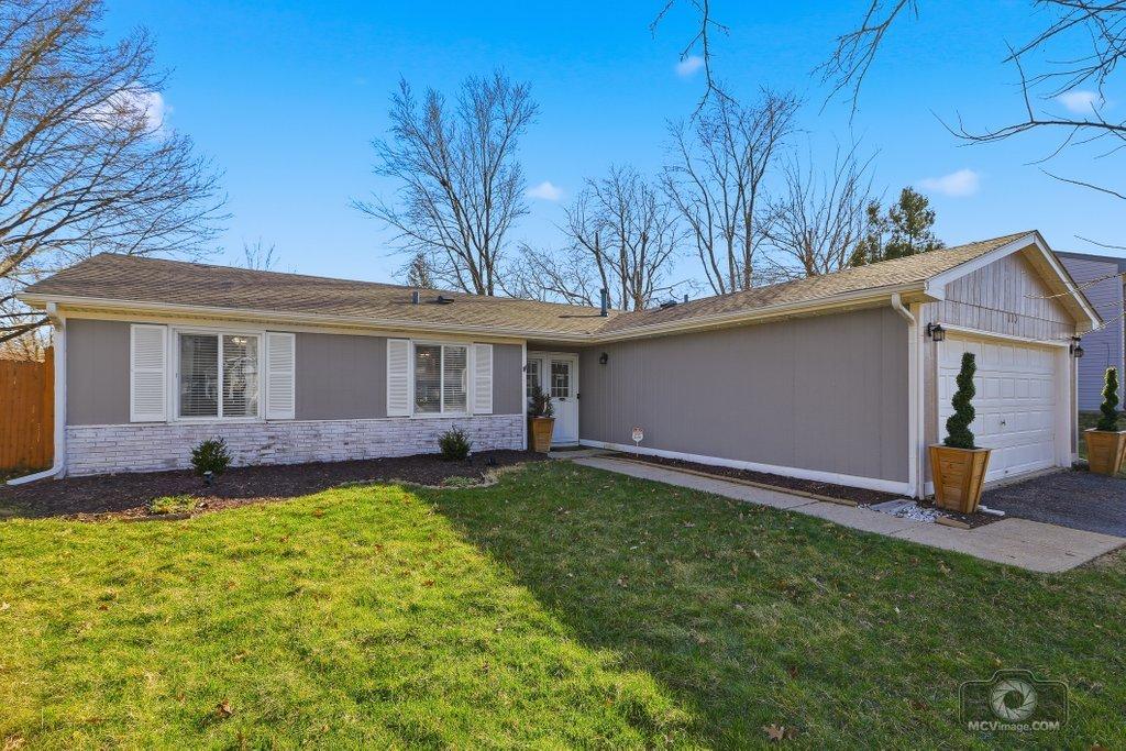 113 Lexington Dr., Bolingbrook, IL 60440