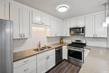 1628 Hilton Head Dr., Naperville, IL 60563