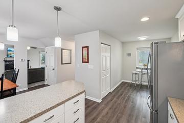 1628 Hilton Head Dr., Naperville, IL 60563
