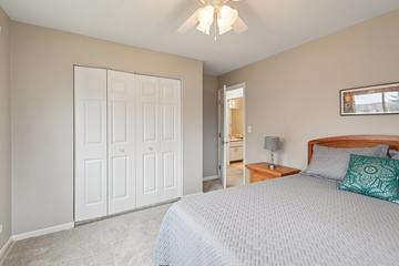 1628 Hilton Head Dr., Naperville, IL 60563